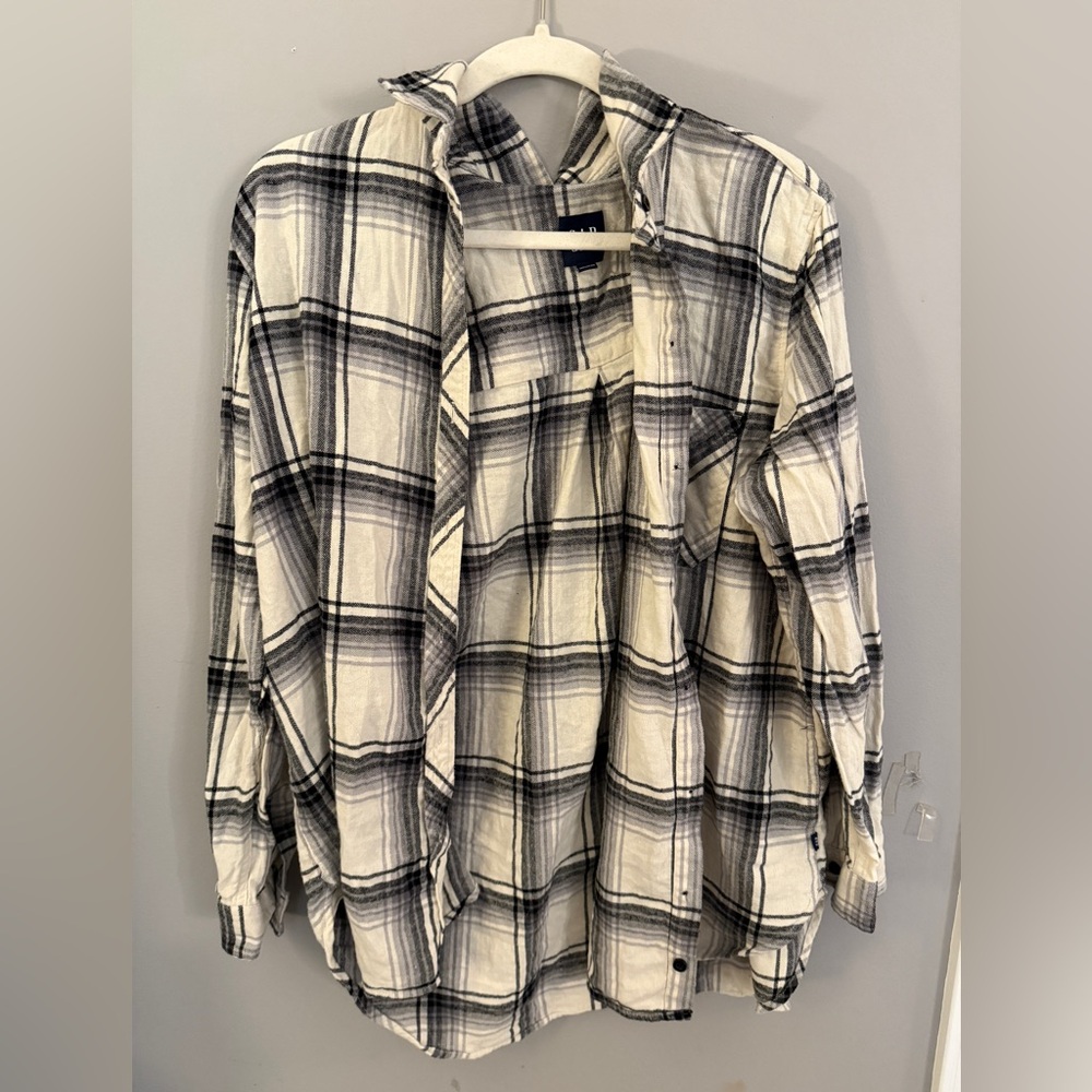 Plaid Button-Up Shirt in Black and White